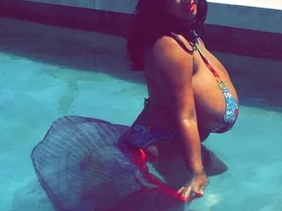 RoxiRedXXX on StripChat