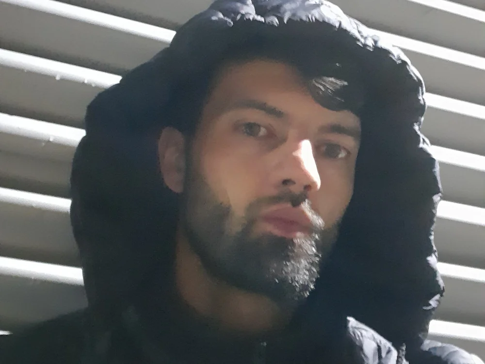 Andy_michels28 offline chatrum