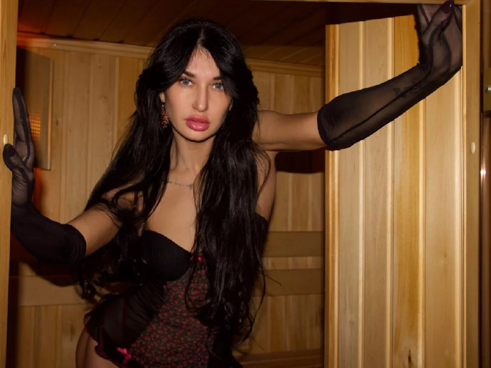 AriannaCruise Chat XXX in diretta