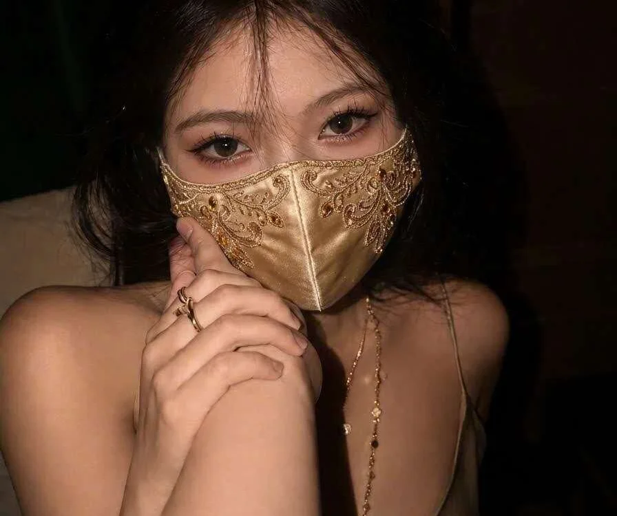 mika_mika_ Adlı Modelin Çevrimdışı XXX Sohbeti