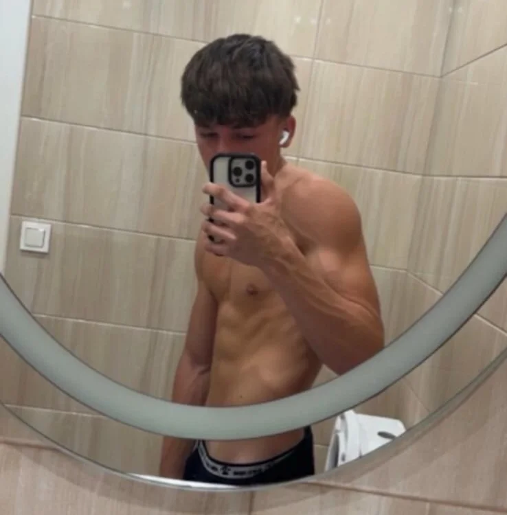 tupapasito690's Offline XXX Chat