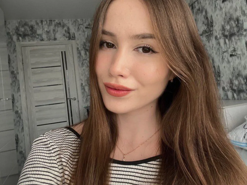 LiziLowen offline chatrum