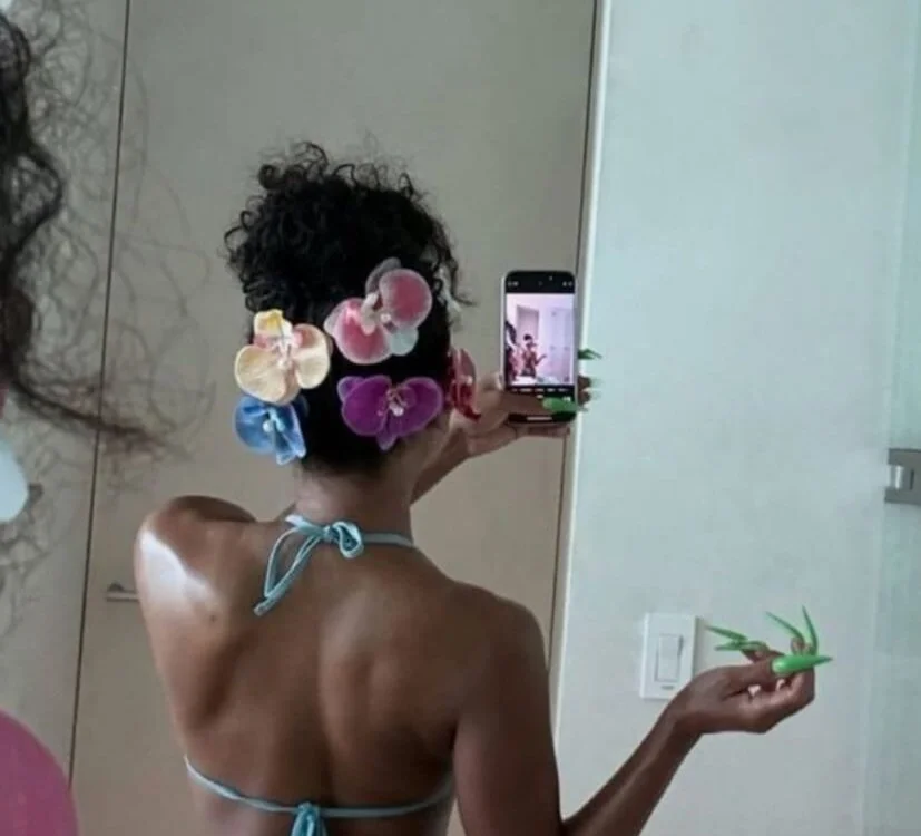 Shaira__69 Obrolan XXX Offline