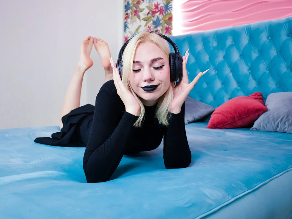 Cold__Summer's Offline XXX Chat
