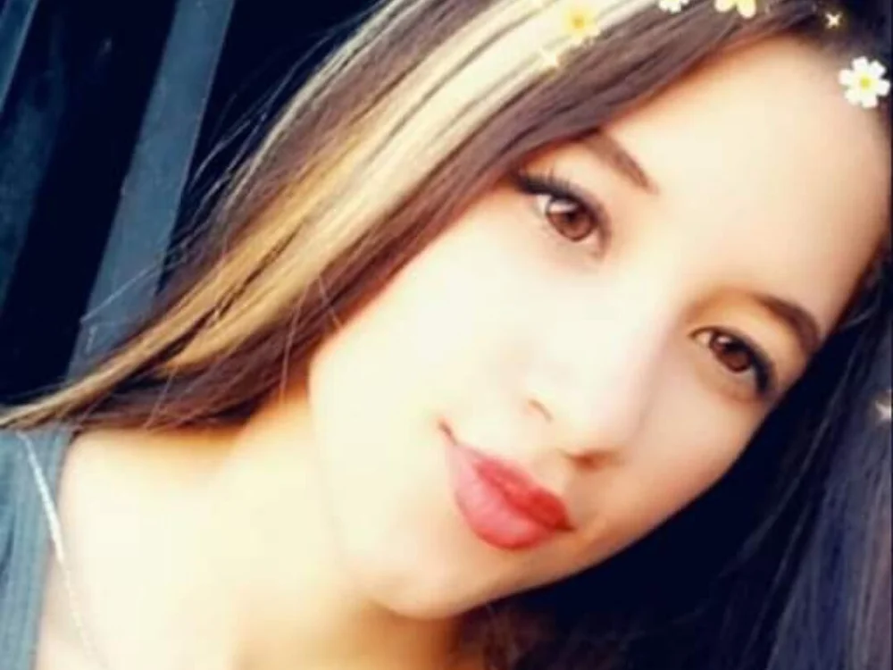 Emily_soffia's Offline Chat Room