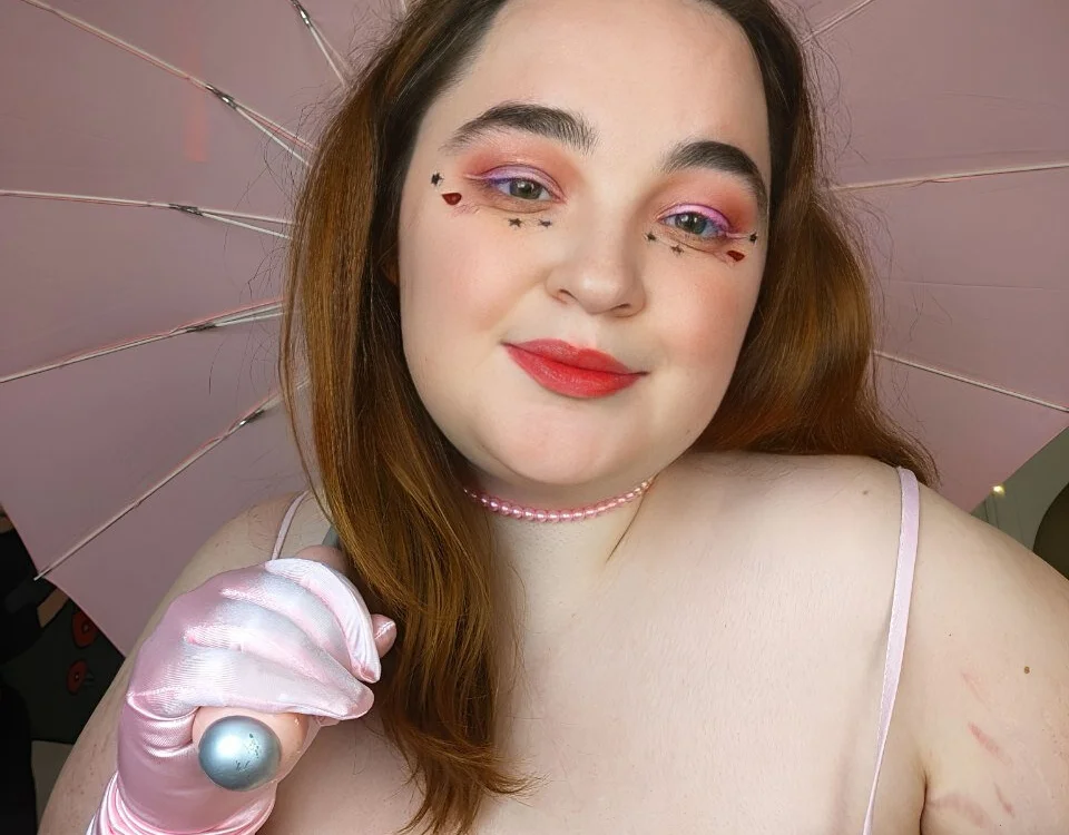 ass_gives Adlı Modelin Çevrimdışı XXX Sohbeti