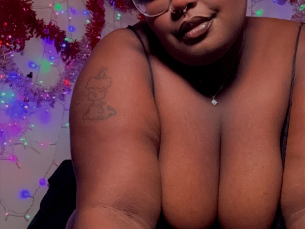 Misstrezkristina's Offline Chat Room
