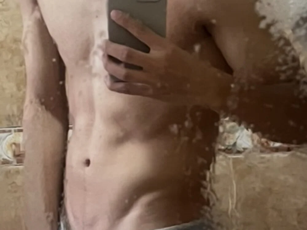 Carl0Zzzzz Offline XXX Chat