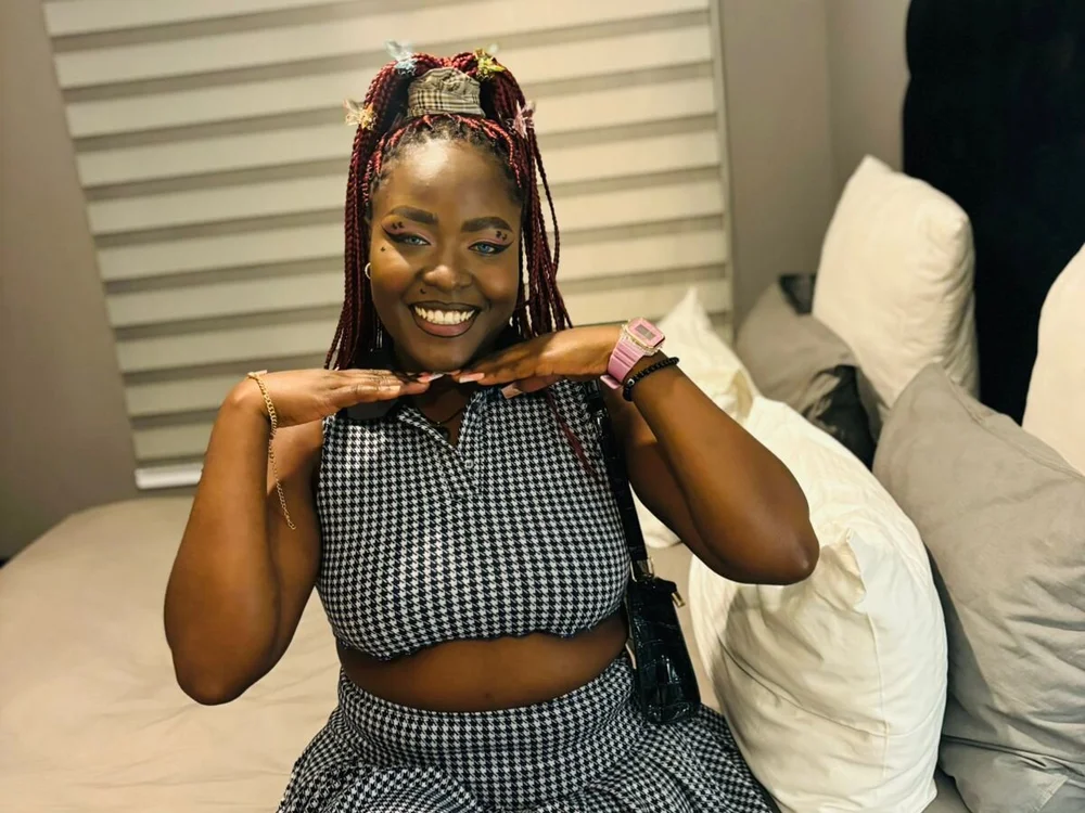 Ella_Cocoa offline chatrum