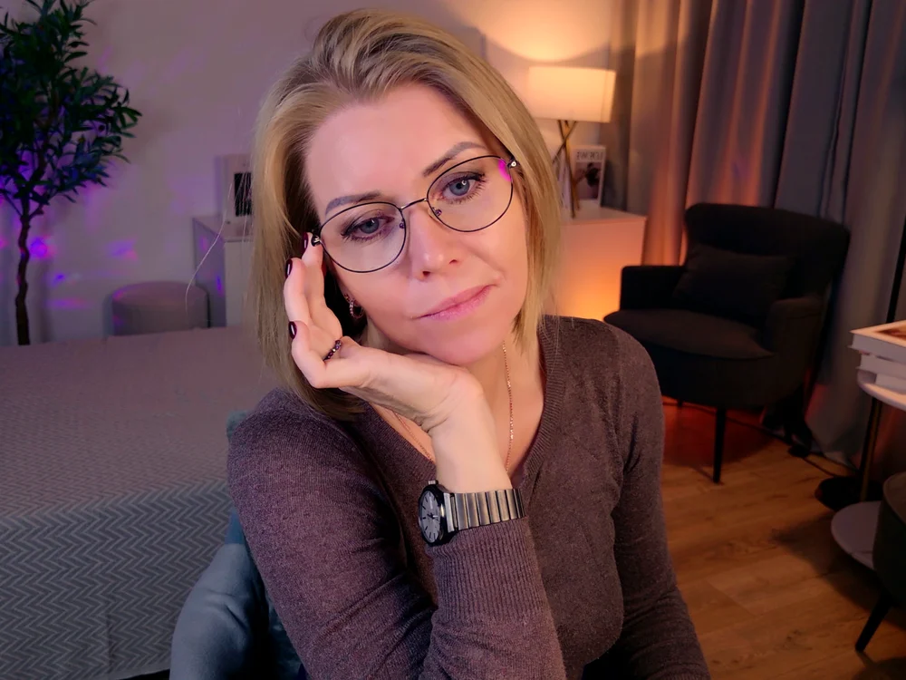 Annie_Light Offline XXX-chat
