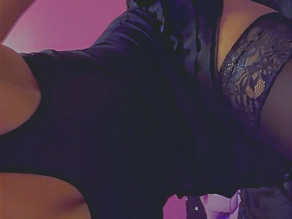 sexciisophia1n Offline XXX chat