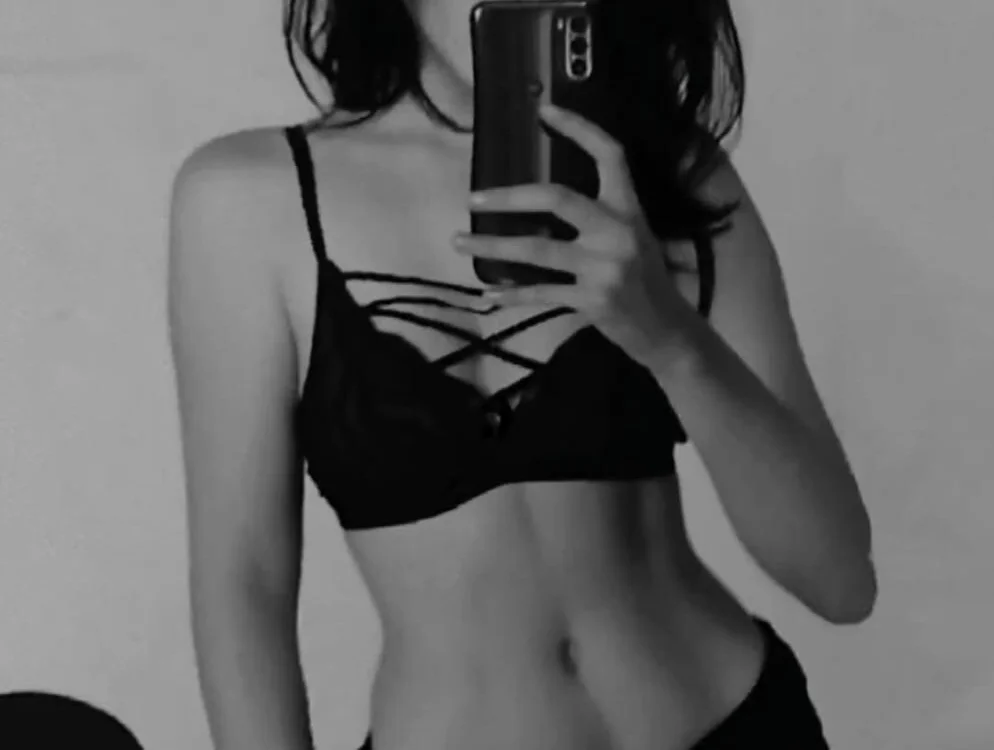 Sweet_shenan Offline XXX chat