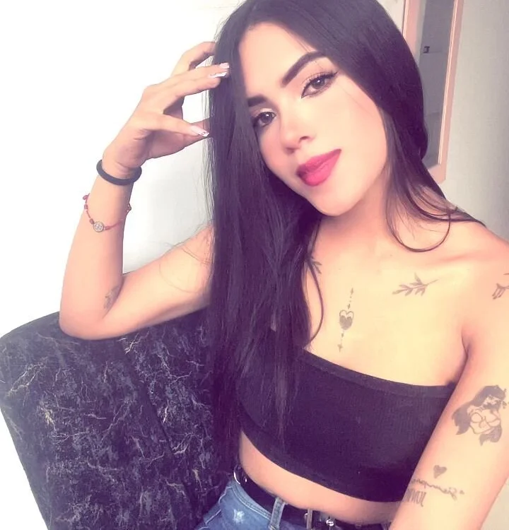 violet_nova_a's Offline XXX Chat