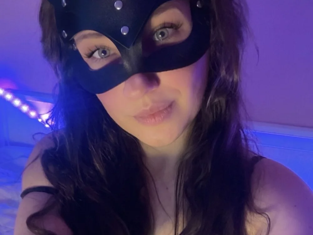 Lola_XXX_privat: офлайн-секс-чат