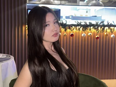 Laayla_ - Girl 