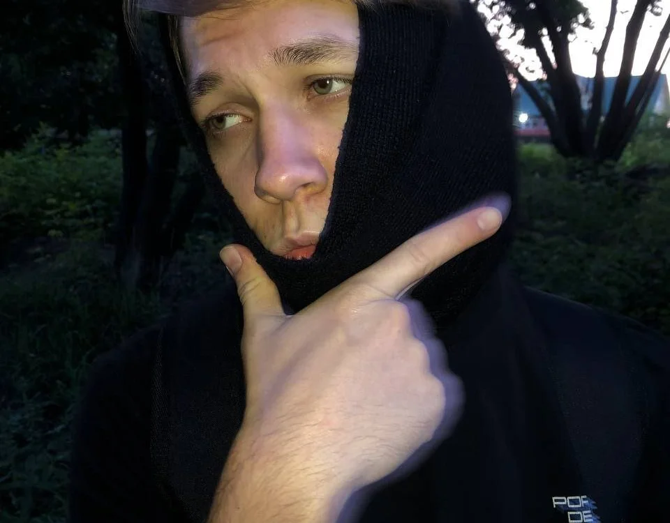 BerryLovelyBoy's Offline Chat Room