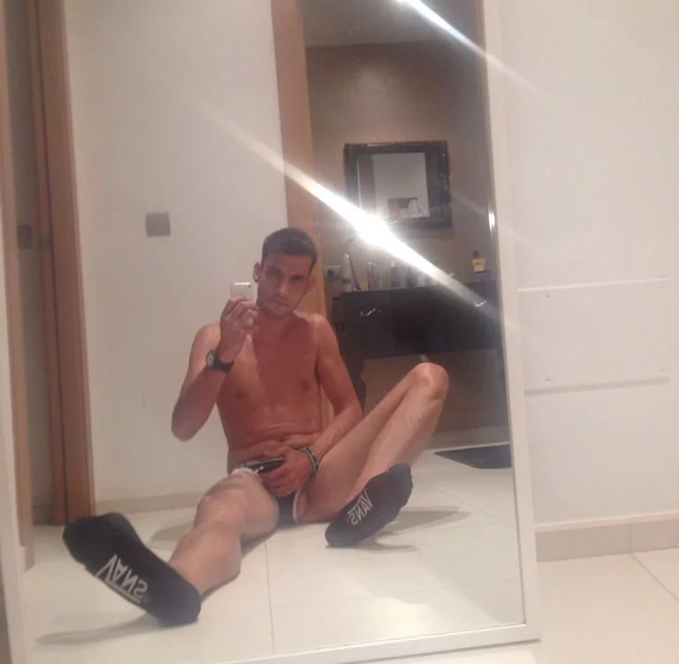 ห้องแชทออฟไลน์ของ BisexMacho