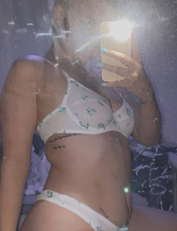 Alexabluexn Offline XXX chat