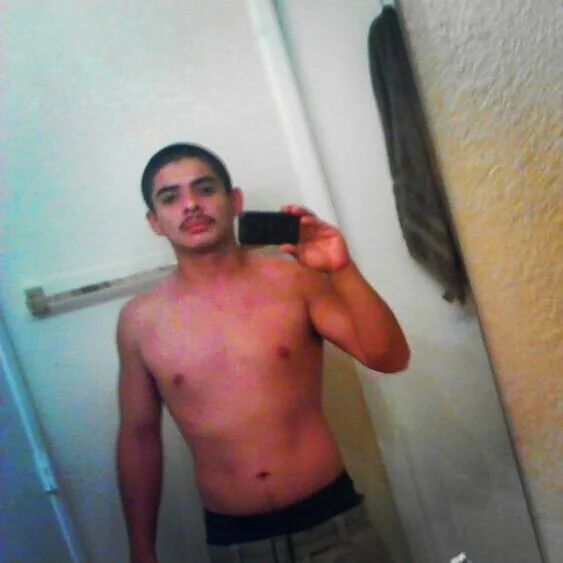 Carlosleo000 offline chatrum