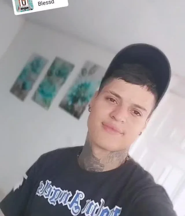 elvaquero06 Offline XXX-chat