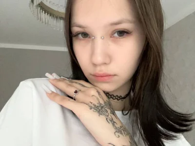 CarolaLuczynski - Girl 