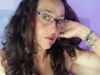 cassandra_milf's Offline Chat Room