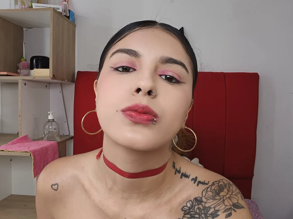 Mar_Ken Adlı Modelin Canlı XXX Sohbeti