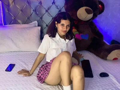 MiaBella_and_Max - live cam model