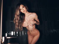 AllenaMoon élő XXX-chatje