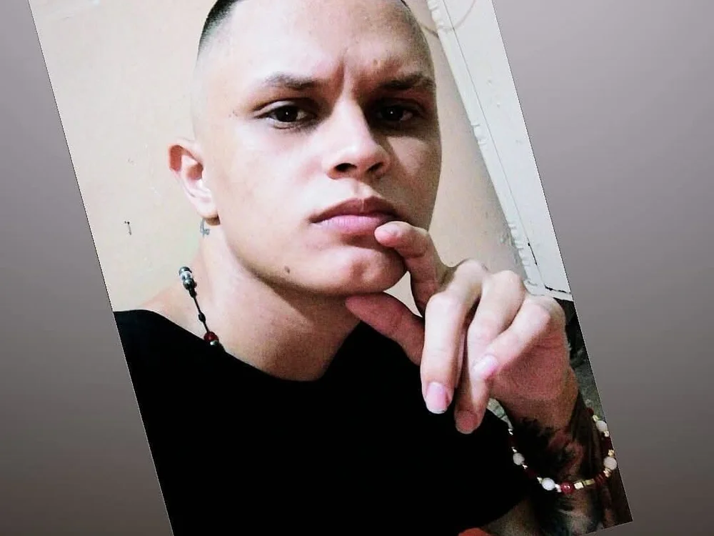 Harrykenx24 offline chatrum
