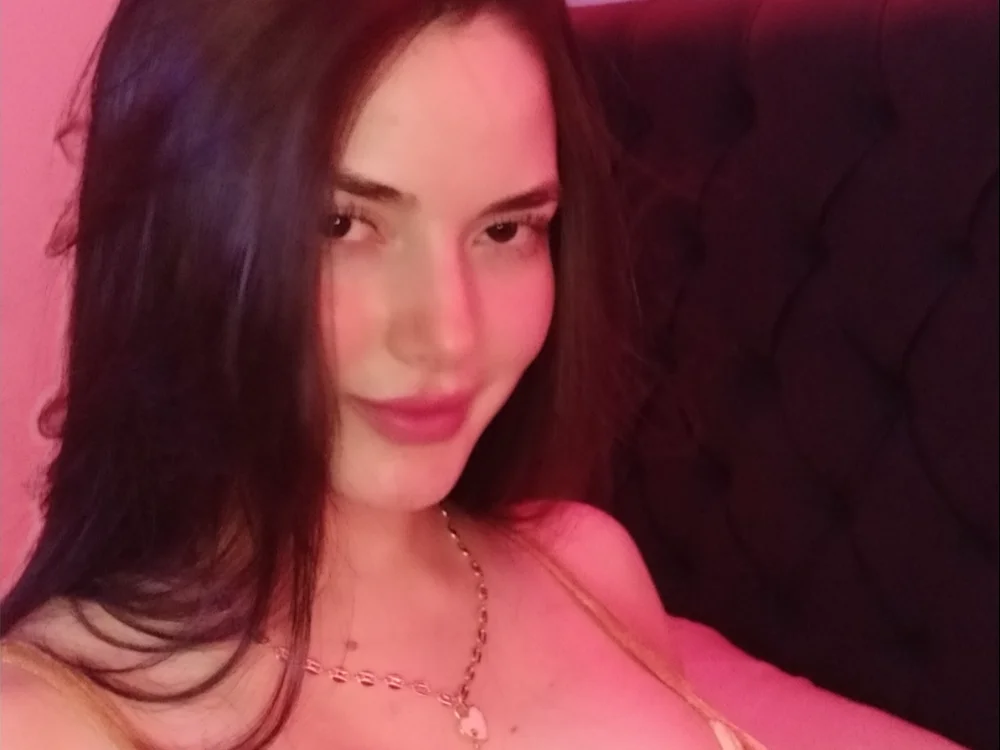 sabrina_lombardi's most recent online preview