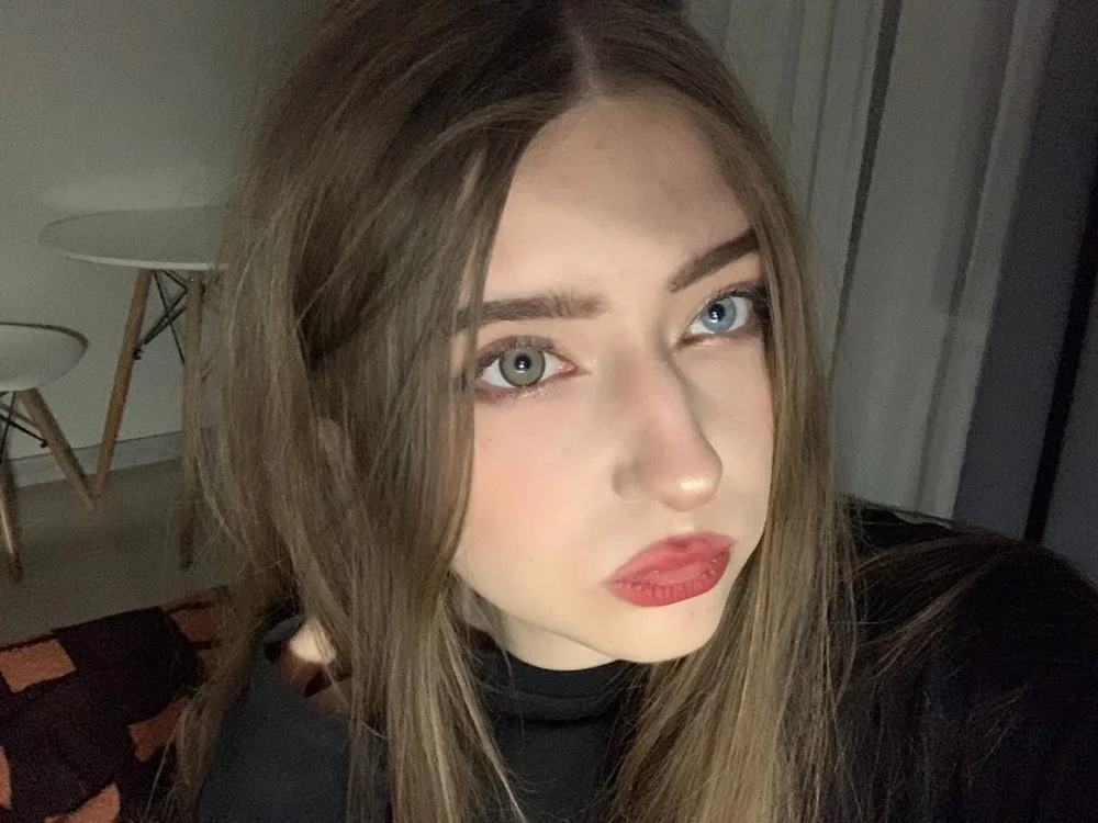 Chatroom XXX hors ligne de NickiLoureiro