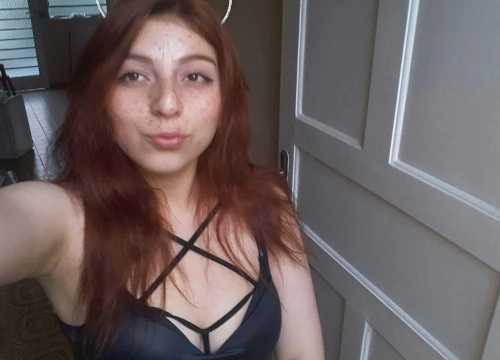 Lilith_magentan Offline XXX chat