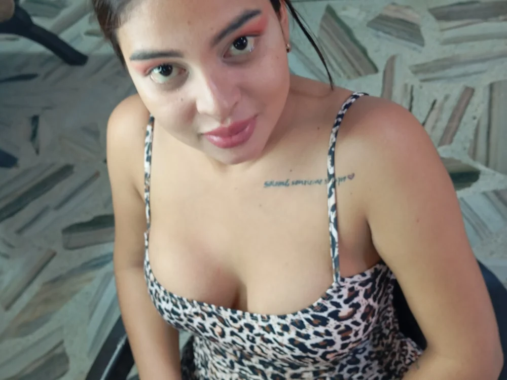 AngelesVictoria3's Offline Chat Room