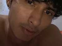 Torresjulio322's webcam live show