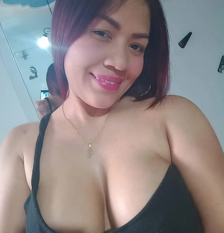 ChantalNaughty's Offline XXX Chat