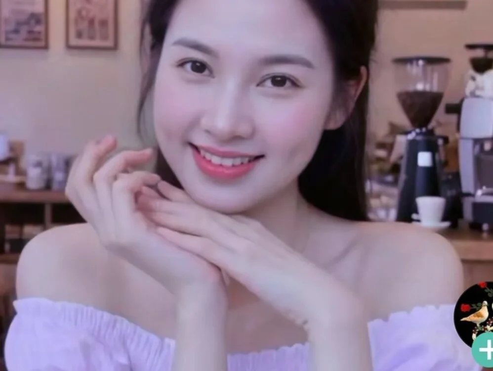 Lucxy-ki6 離線 XXX 聊天