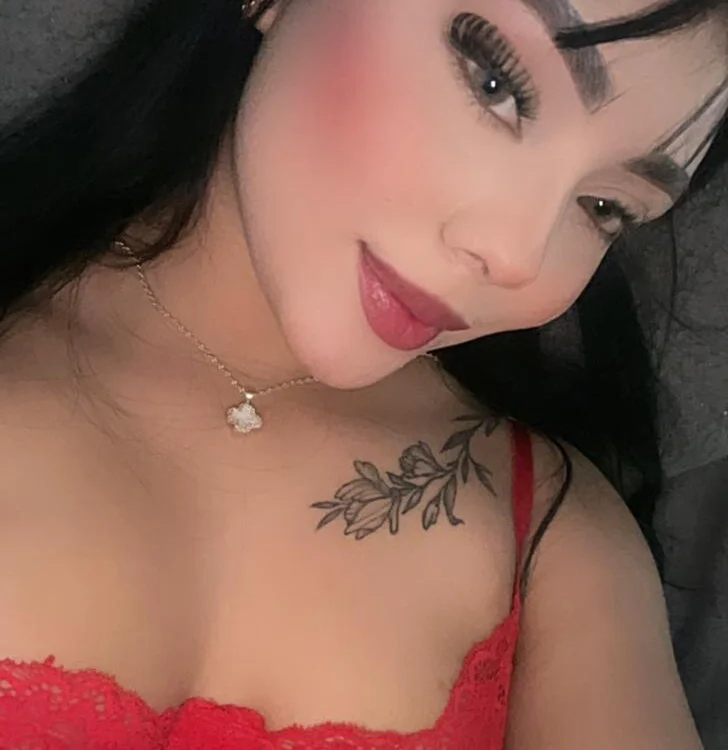 MarianaRoux's Offline Chat Room