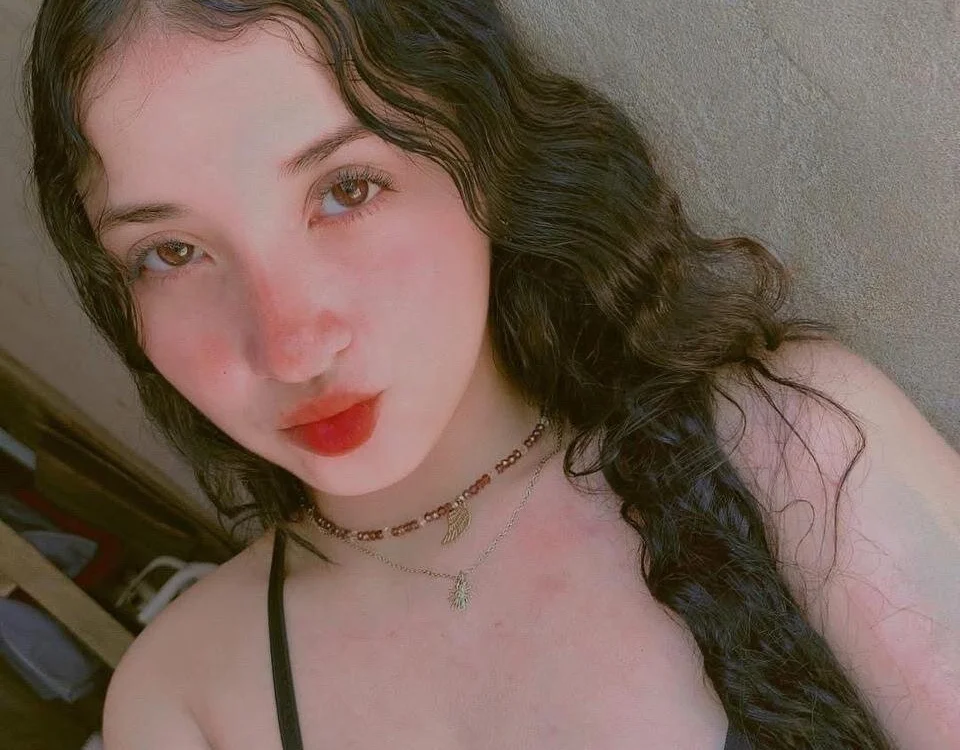 Angelhot01_'s Offline Chat Room
