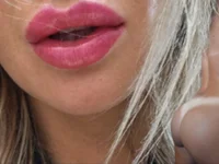 biondinaone's Offline XXX Chat