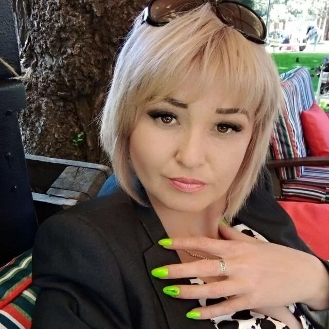 Elenikacherry offline XXX-chat
