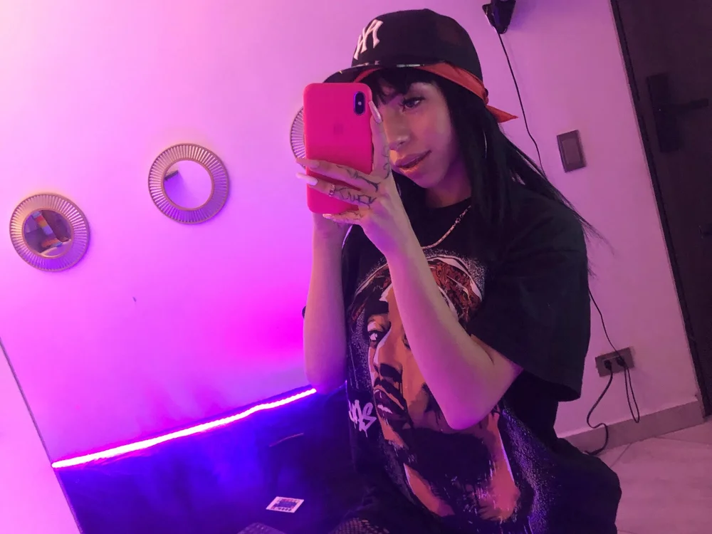 Catt3Alice's Offline Chat Room