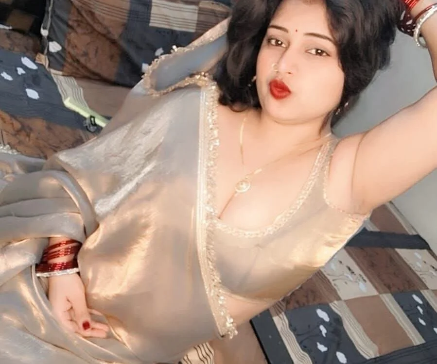Indian_bhabhi_sho 커버 사진