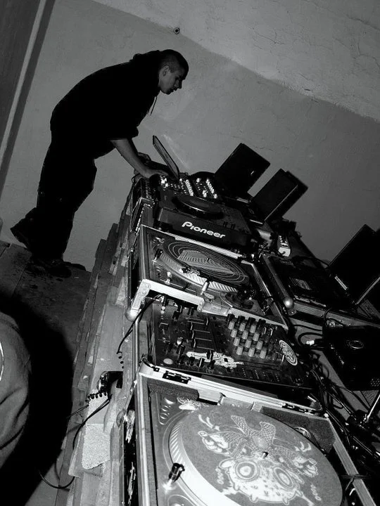 23_Sunra_23