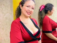 חדר צ'אט בשידור חי של Charlotte_monnroe