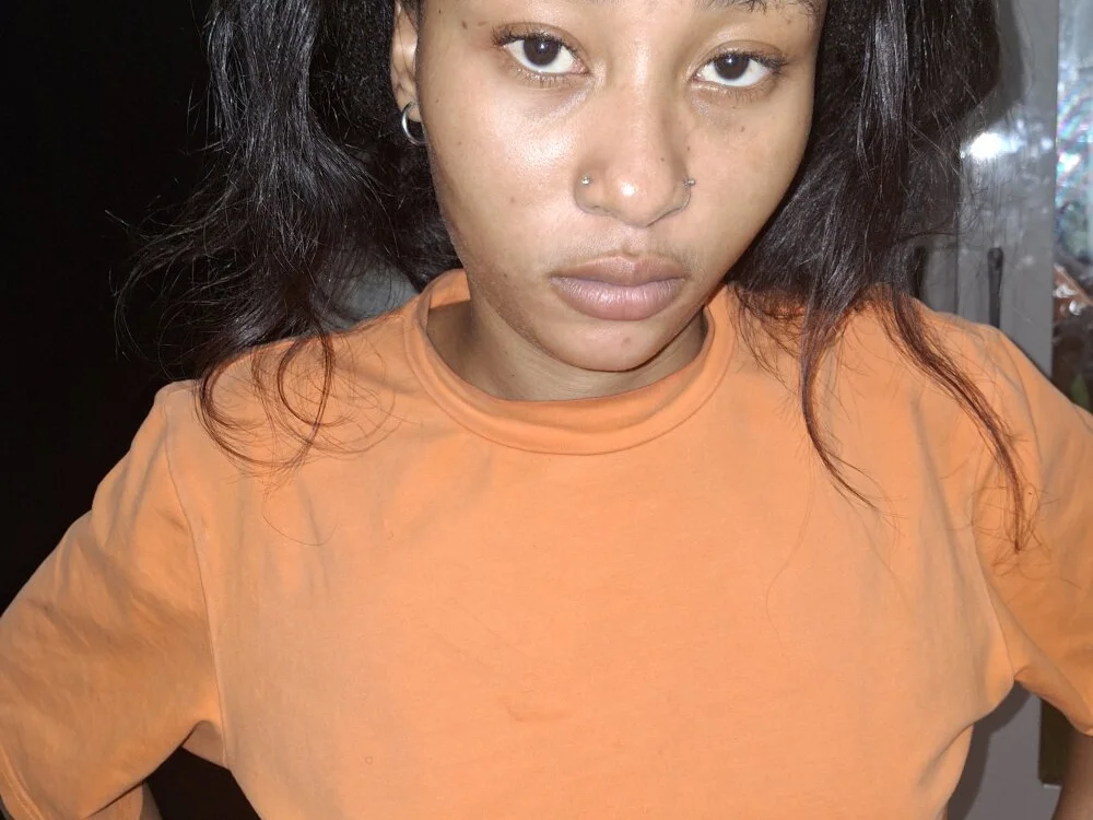 Онлайн чат XXX Bondiebabe