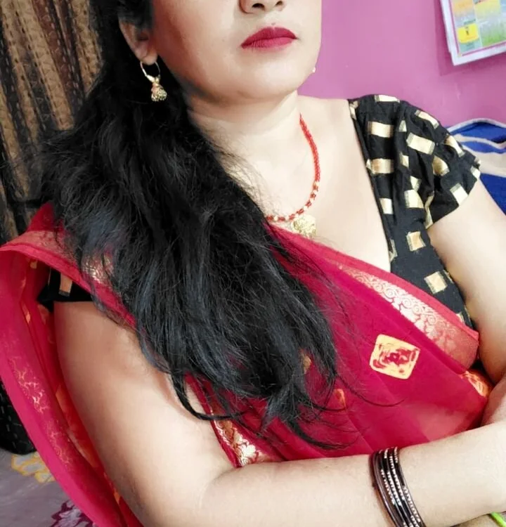 Deshi_bhoji's Offline XXX Chat