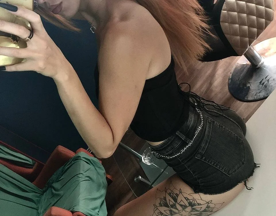 Velvet-Vexel Chat XXX offline