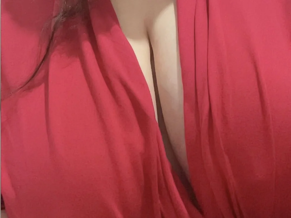 SophiaRose_'s Offline XXX Chat
