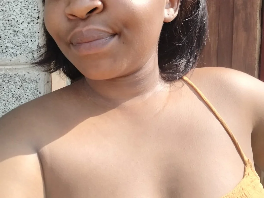 African_Busty's Offline XXX Chat